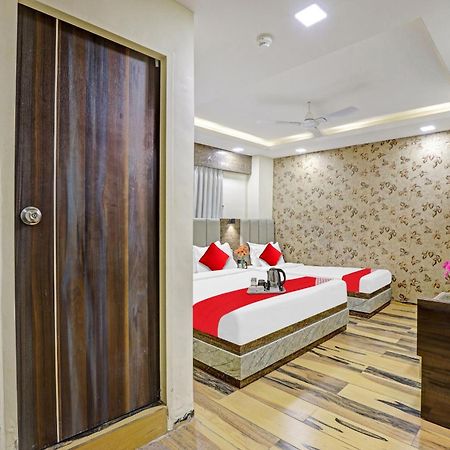 Collection O Hotel Raj Palace Vadodara Extérieur photo